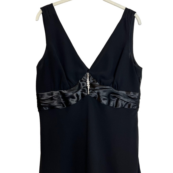 Signature by Robbie Bee Womens Cocktail Dress Sz 8 Black Sleeveless Rhinestones - Picture 2 of 8